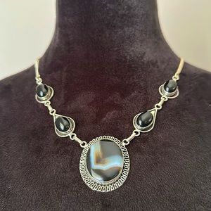 Botswana Agate with 4 Black Onyx pendant necklace